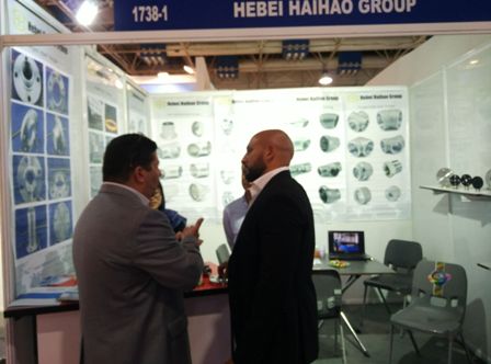 clients-visiting-haihao-group-pipe-fitting-booth