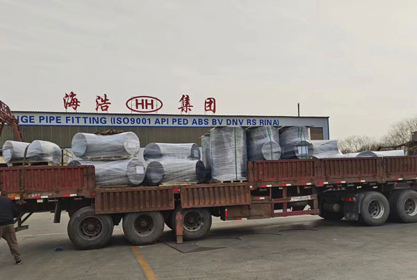 shipment pipe fitting products for Italian customers