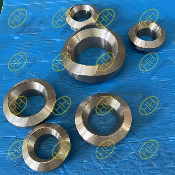 MSS SP-97 A105N and A182 GR F316-316L welded outlet fittings ready for shipment