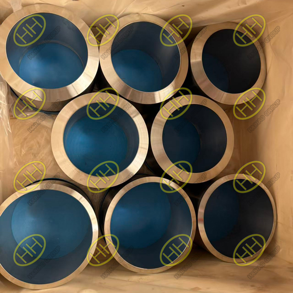 Duplex stainless steel forged pipes (UNS S31803S32205) with beveled ends